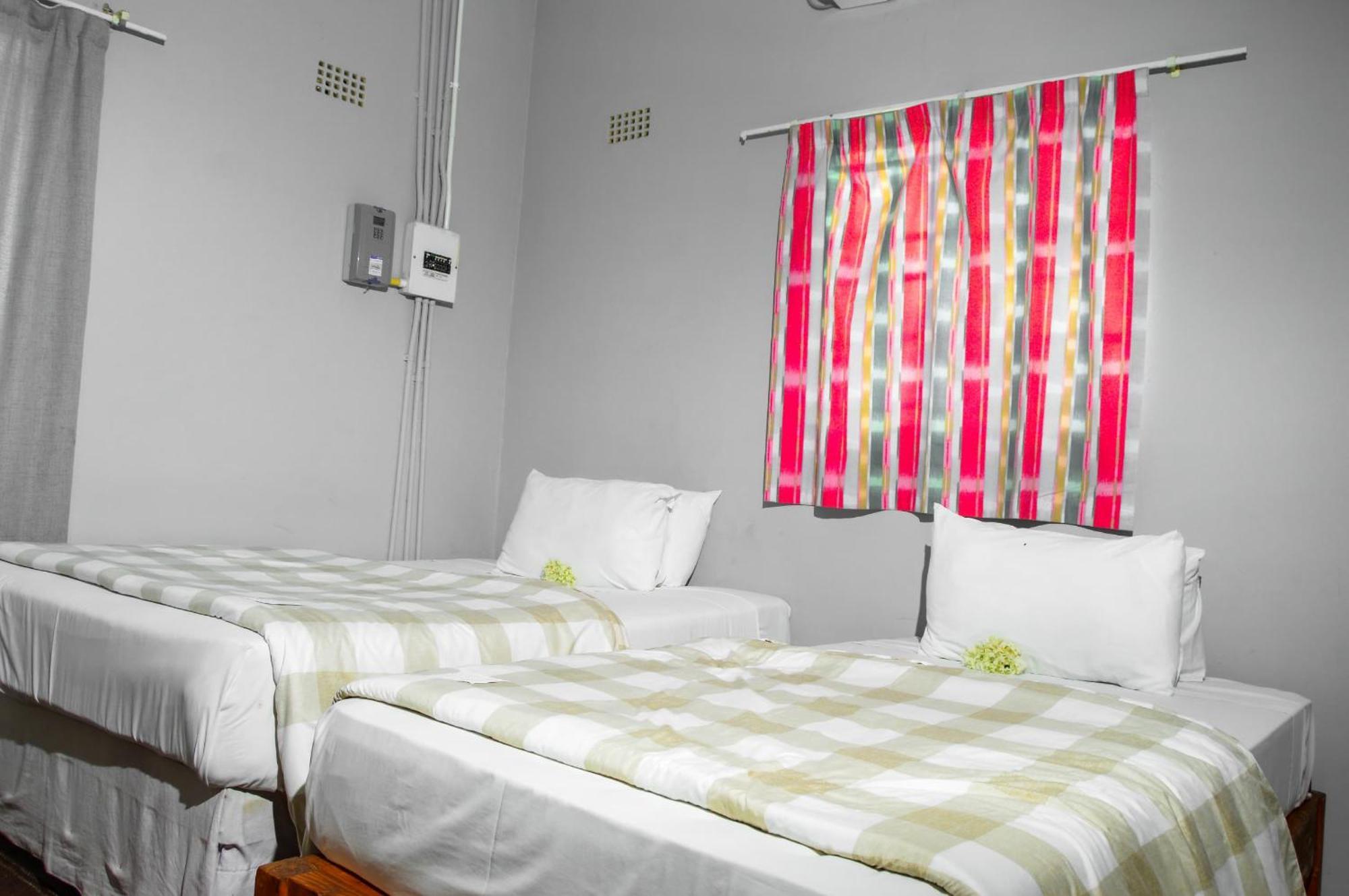 Golentle Home Stay Maun ภายนอก รูปภาพ